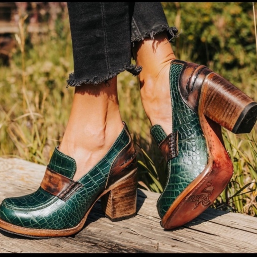 New with Box Freebird Bellevue Green Croco